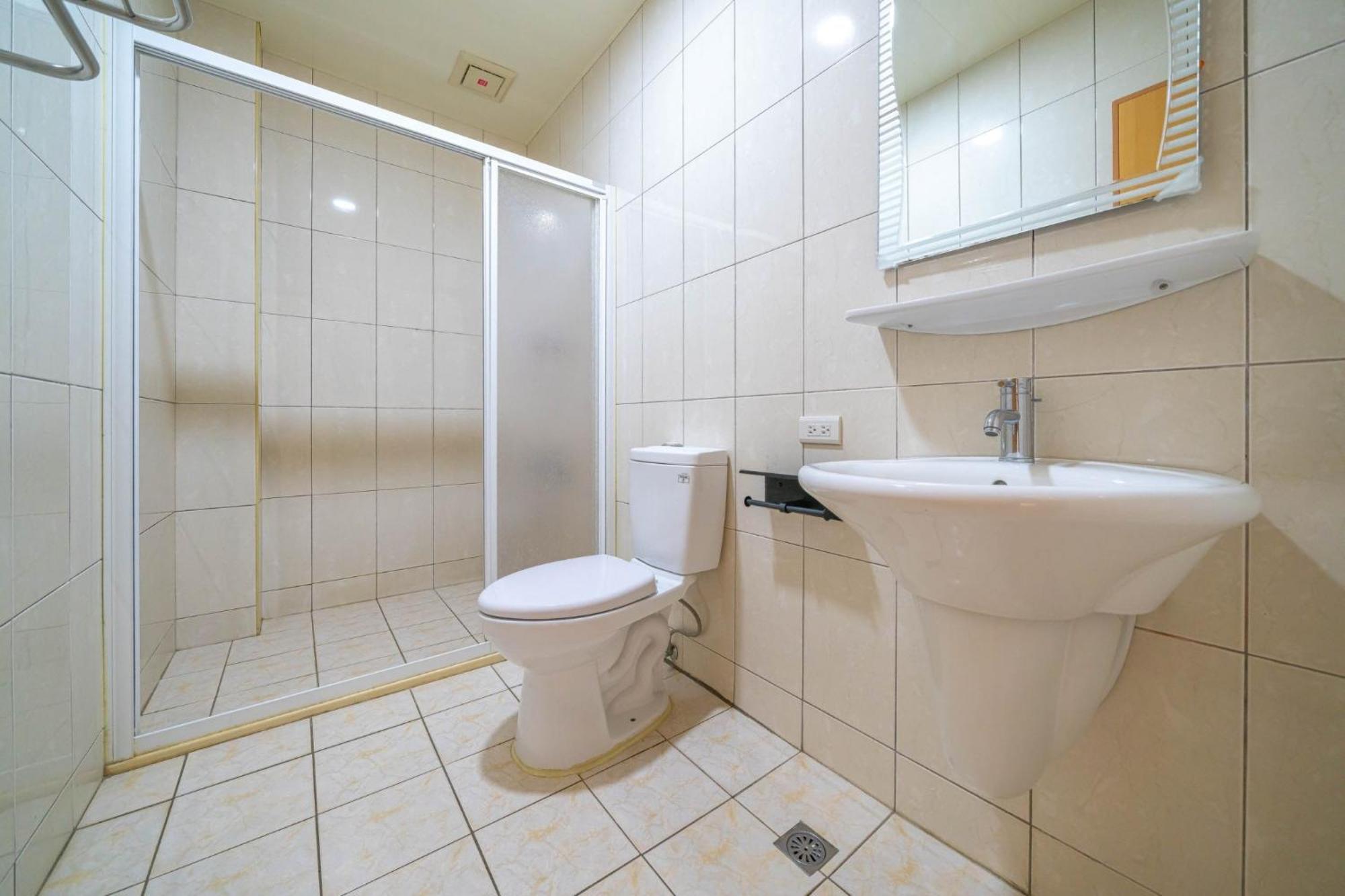 Fu Bo Ju Apartment Tainan Exterior photo